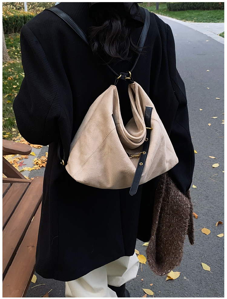Casual tote bag made of abrasive leather