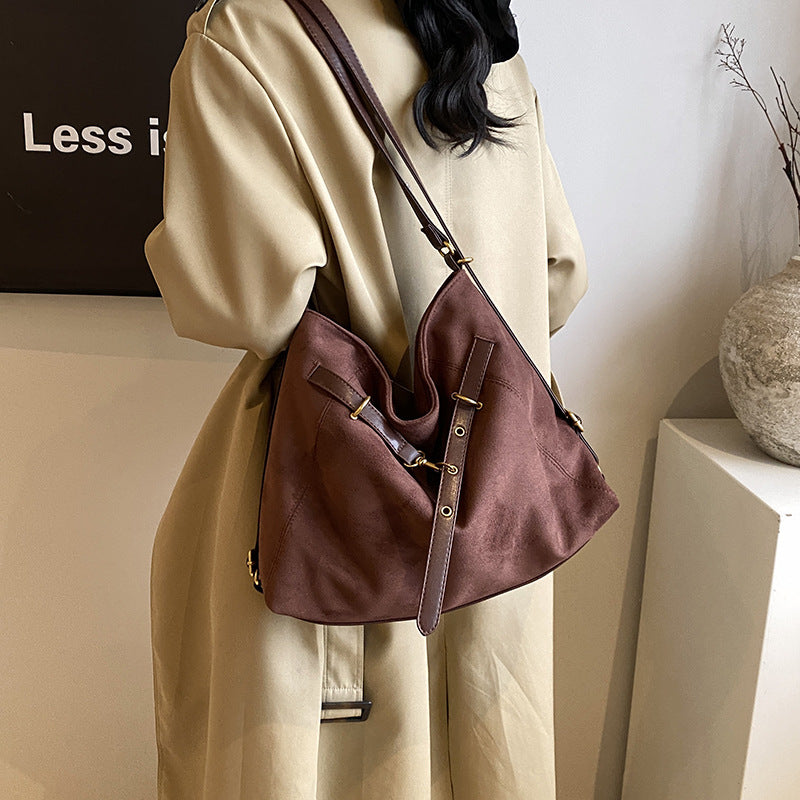 Casual tote bag made of abrasive leather