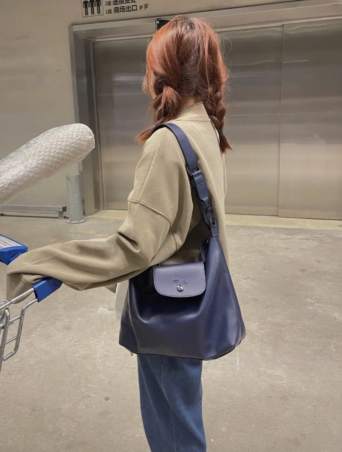 Underarm fashionable and versatile single-shoulder bag