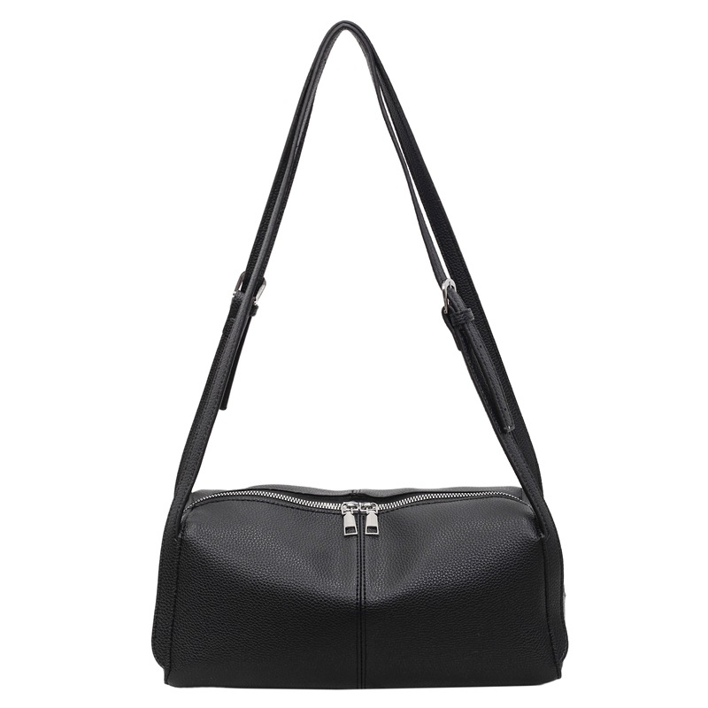 Retro underarm shoulder pillow bag