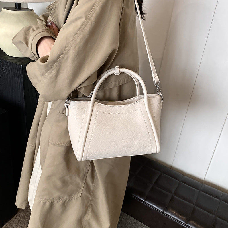 Simple casual versatile shoulder bag