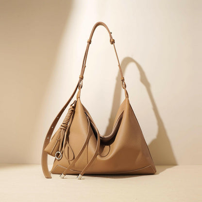 2025New Niche Simple Style Large Capacity Commuter Tote Bag High-end Fashion Underarm Bag - zoraflux
