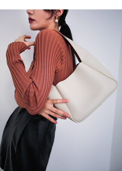 Simple leather contrasting color bucket bag