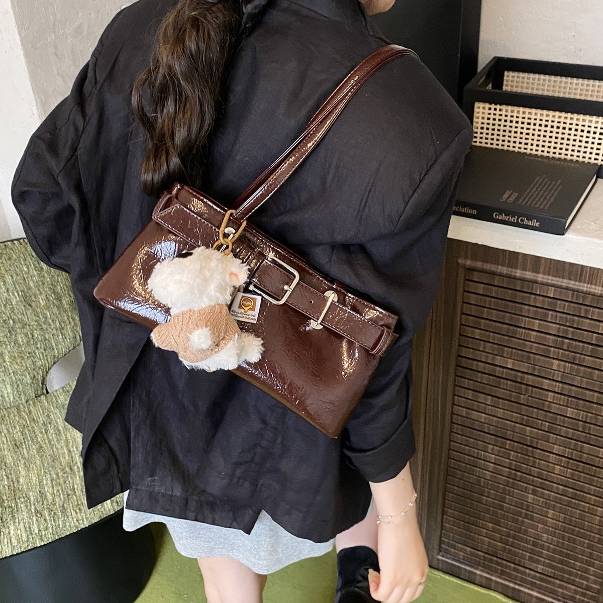 2025New Fashion Simple Versatile Shoulder Bag Large Capacity High - end Handbag Commuting Trendy Crossbody Bag - zoraflux