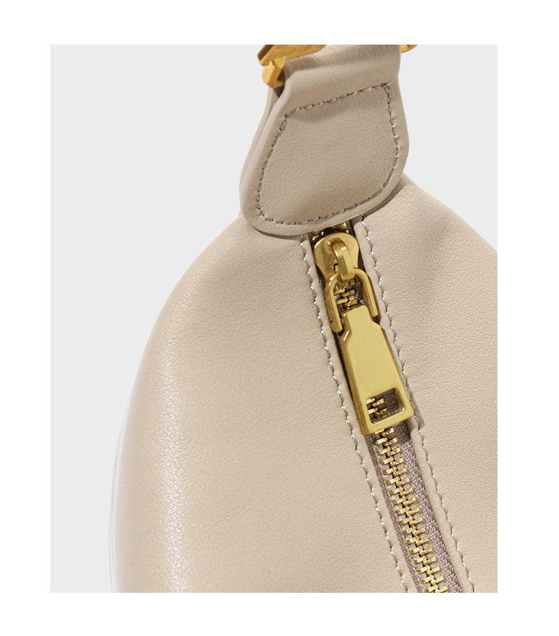 Niche armpit moon shaped bag