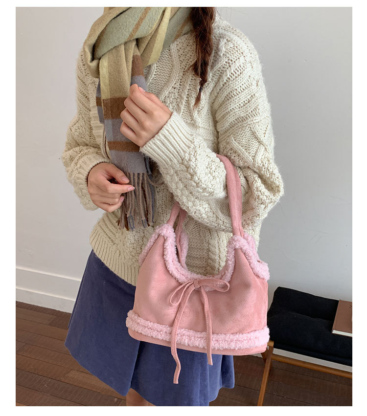 Simple and large-capacity suede single-shoulder bag