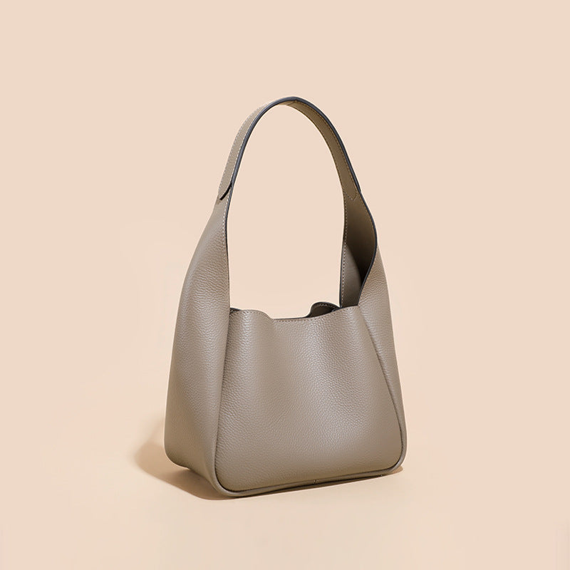 Simple leather contrasting color bucket bag