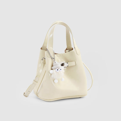 Simple clasp single shoulder with pendant