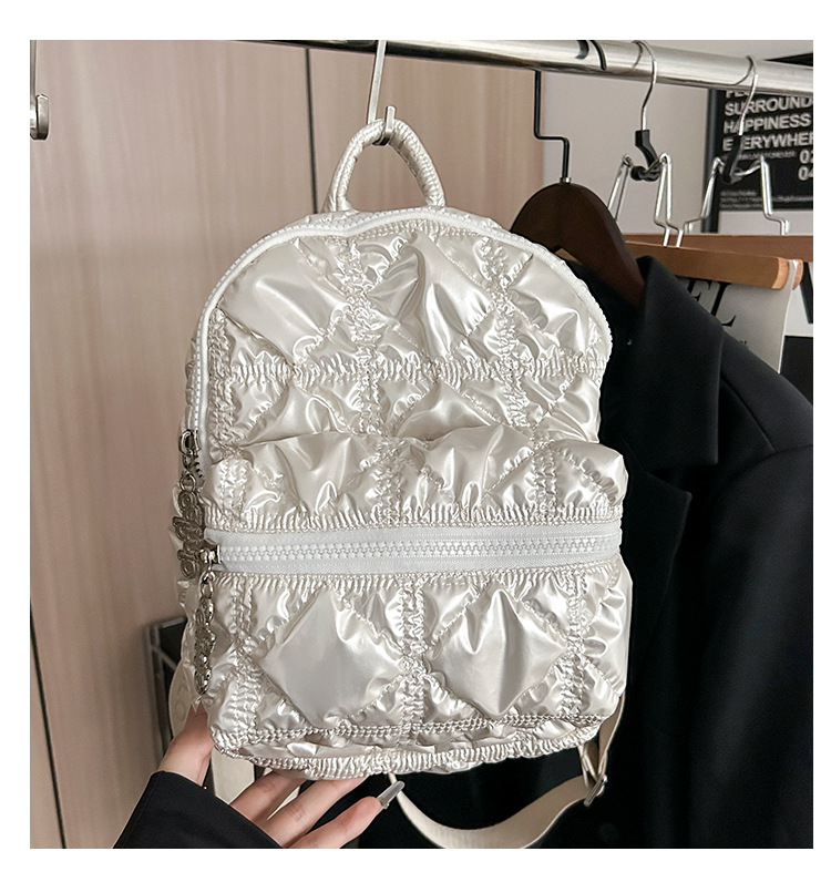 Casual pleated cloud-shaped backpack