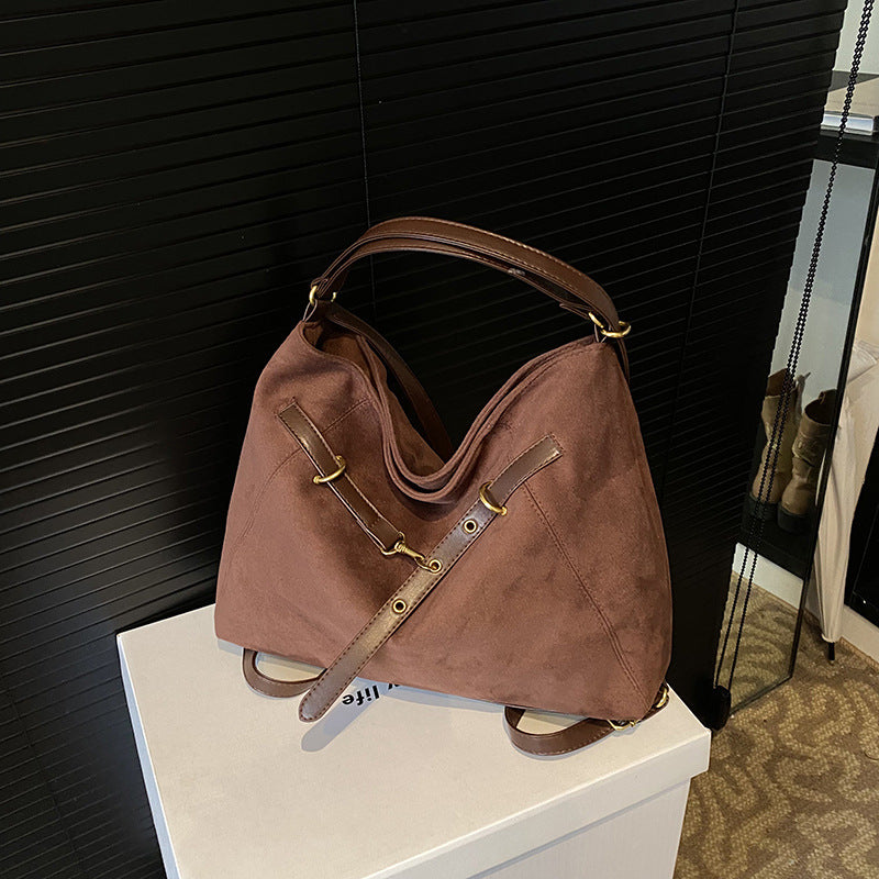 Casual tote bag made of abrasive leather