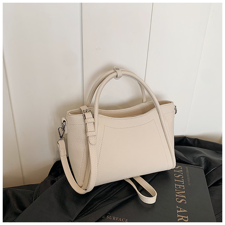 Simple casual versatile shoulder bag
