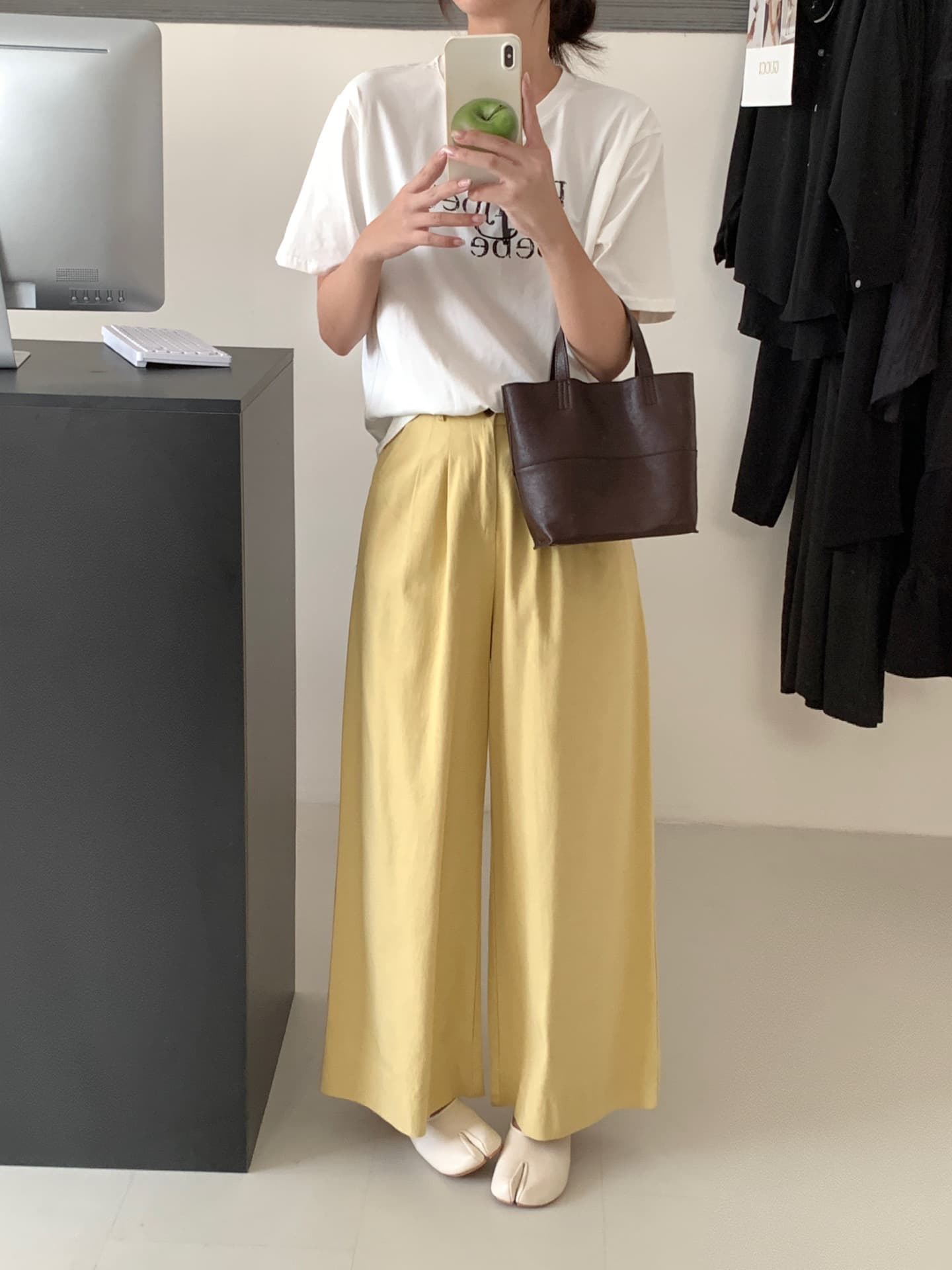 Soft leather crossbody bucket bag