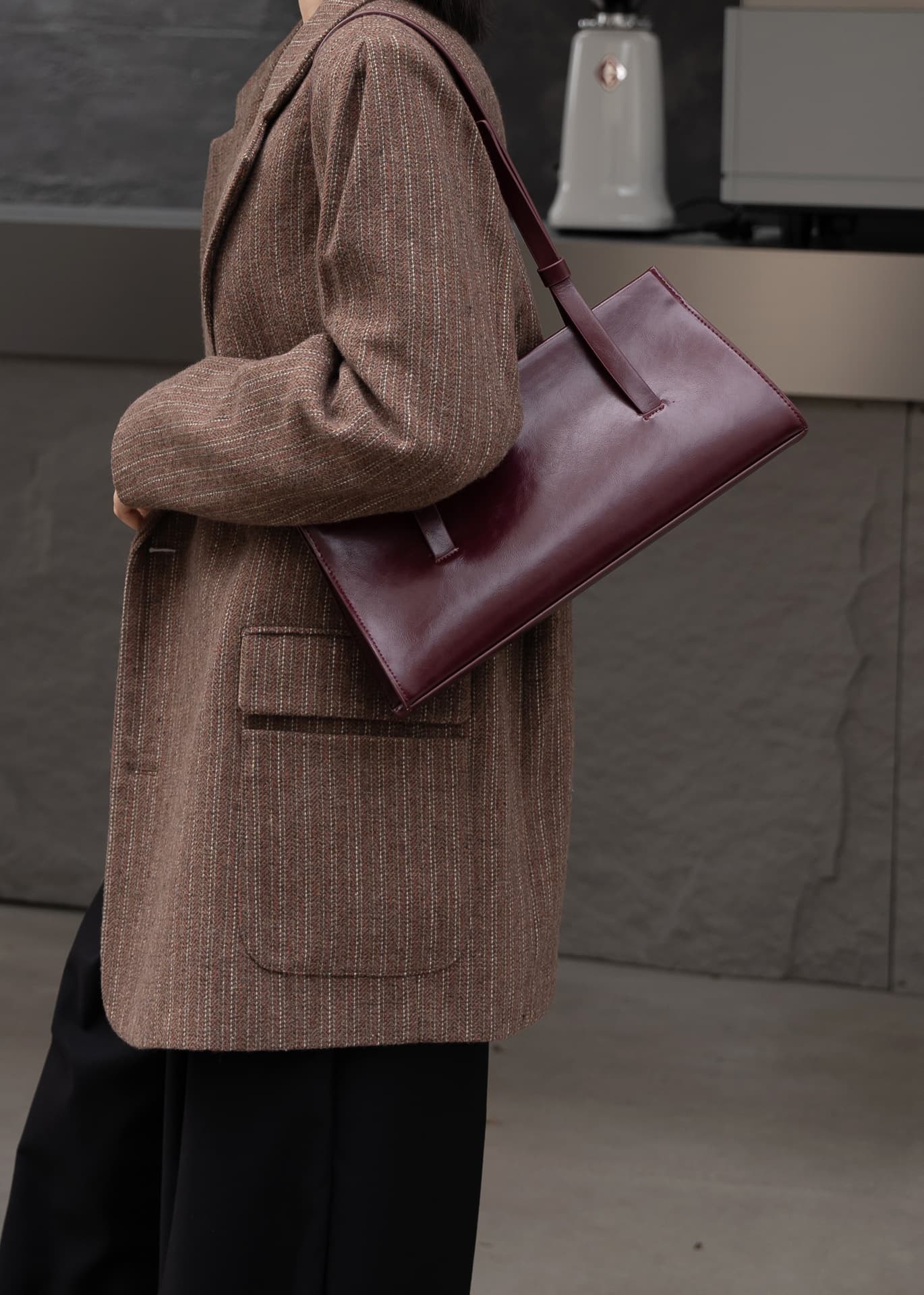 Simple French leather women's shoulder bag
