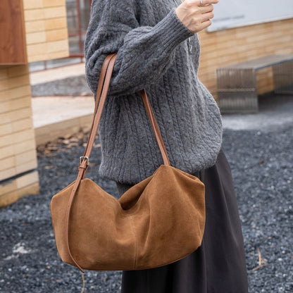 Large shoulder bag for commuting to work