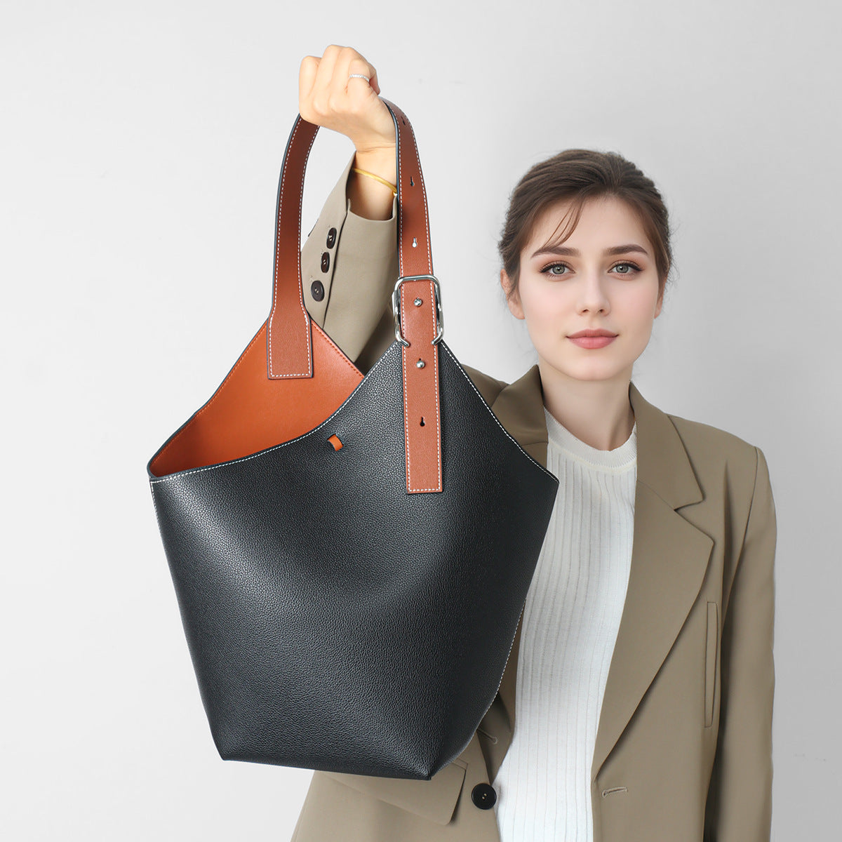 Large-capacity contrasting leather women's tote bag