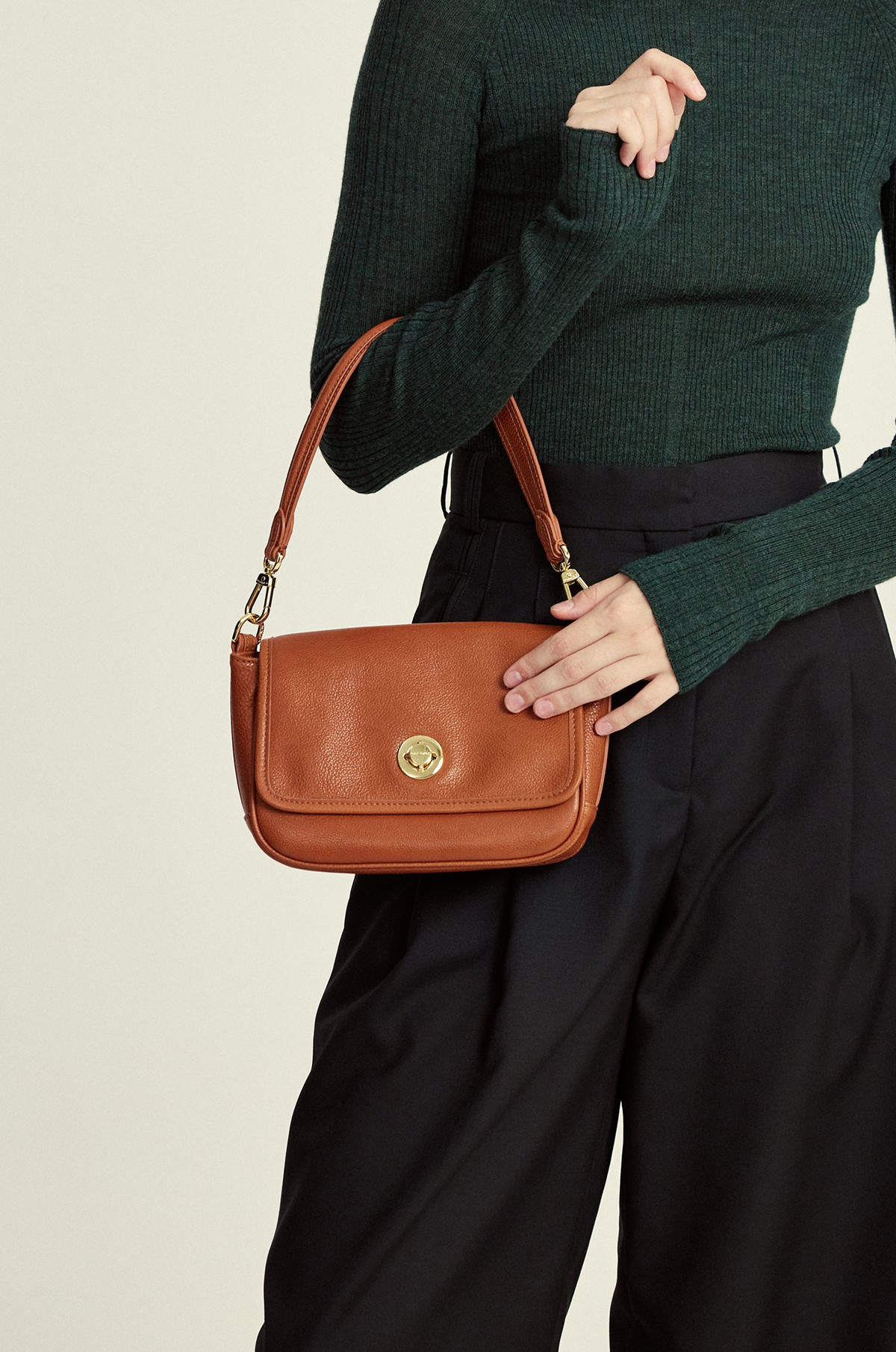 Plant-tanned lining small square handbag