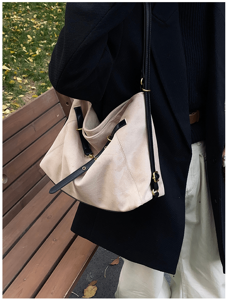 Casual tote bag made of abrasive leather - zoraflux