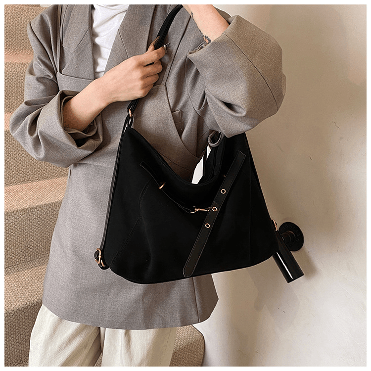 Casual tote bag made of abrasive leather - zoraflux