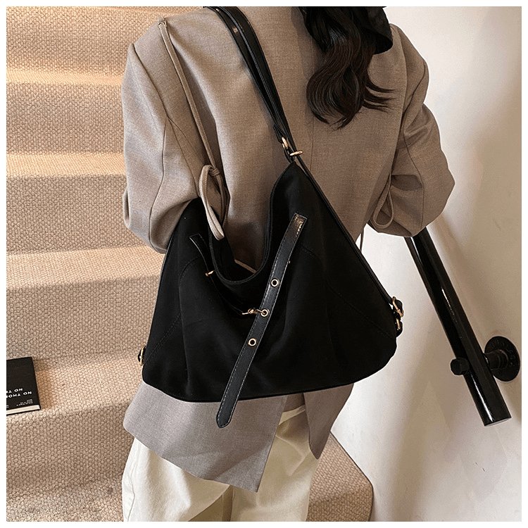 Casual tote bag made of abrasive leather - zoraflux