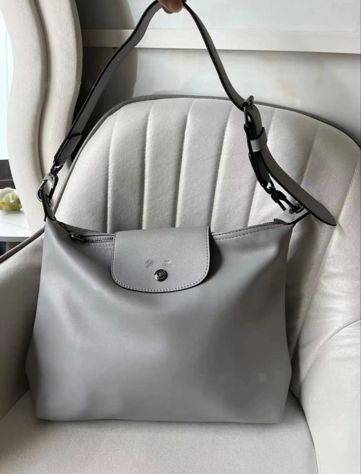 Underarm fashionable and versatile single-shoulder bag