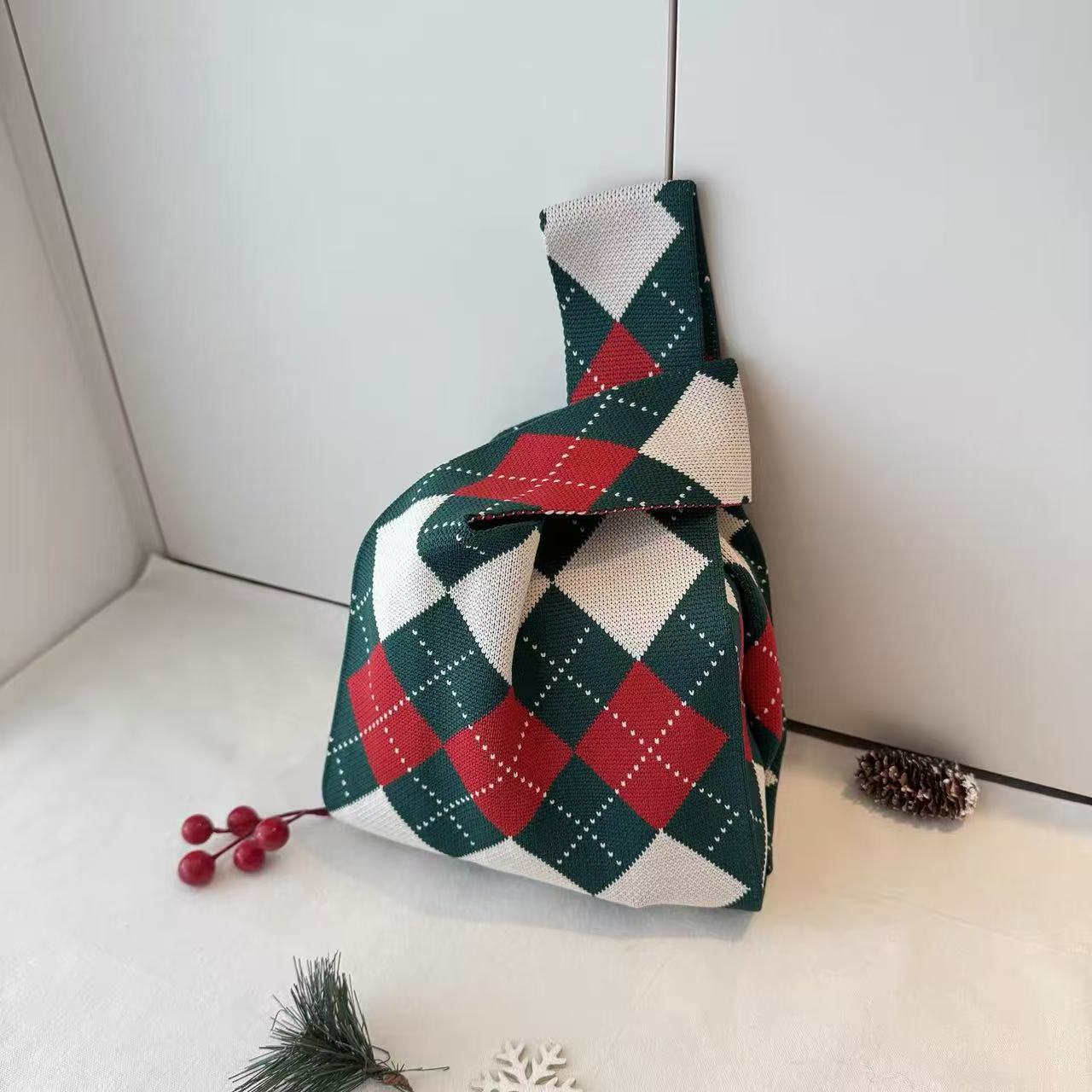 Christmas limited edition knitted hand-held gift bag - zoraflux