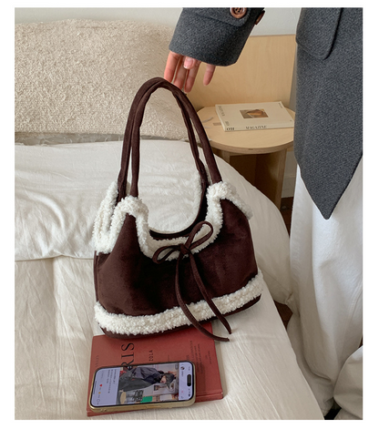 Simple and large-capacity suede single-shoulder bag