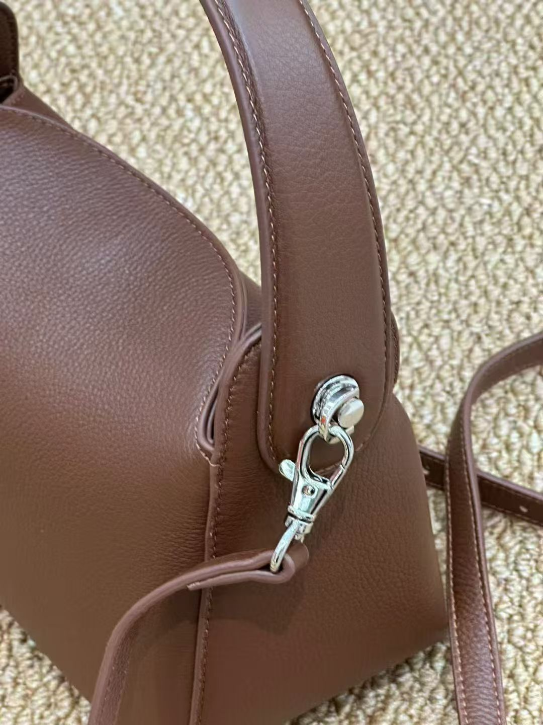 Small handbag of cigarette box type
