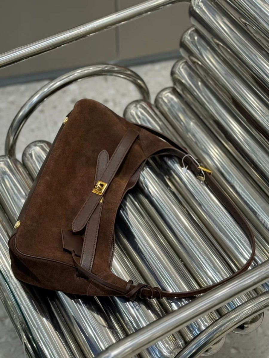 Design - sense lockable underarm bag - zoraflux