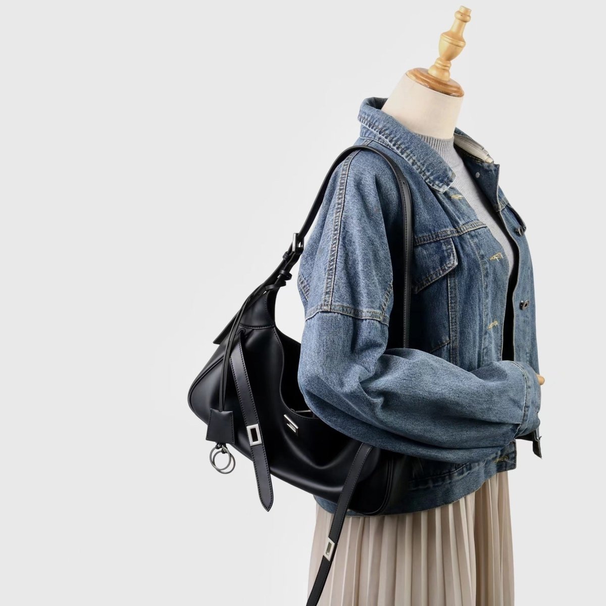 Design - sense lockable underarm bag - zoraflux