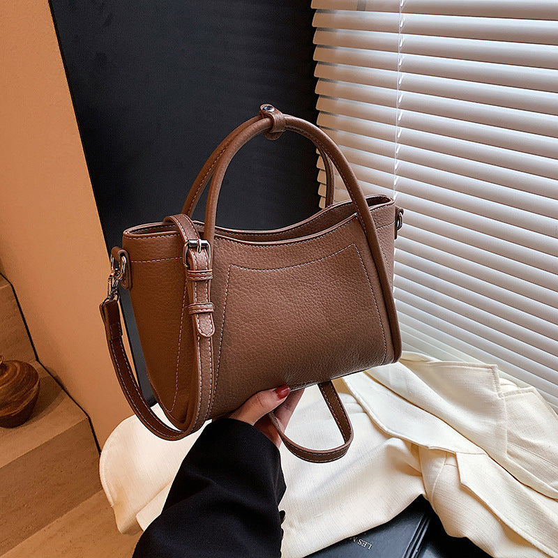 Simple casual versatile shoulder bag