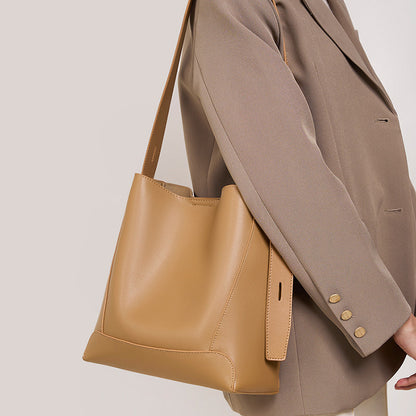 Versatile large capacity women bucket bag