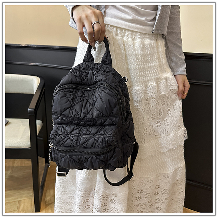 Casual pleated cloud-shaped backpack