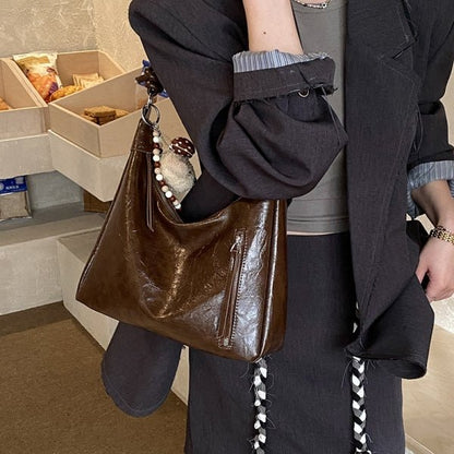 Gift a lucky plush puppy pendant and a shoulder bag - zoraflux