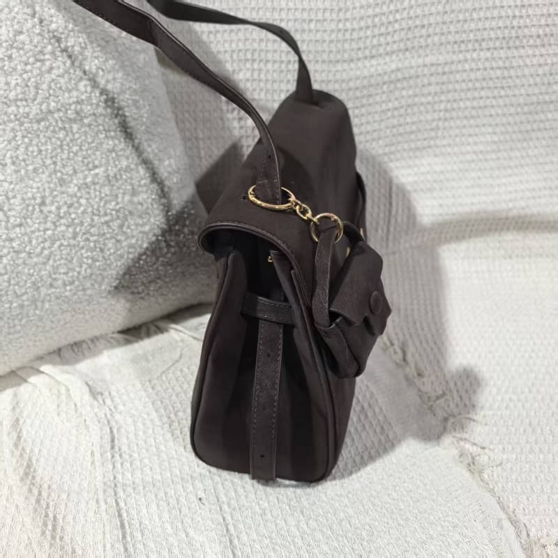 Kelly commutes tote bags daily - zoraflux