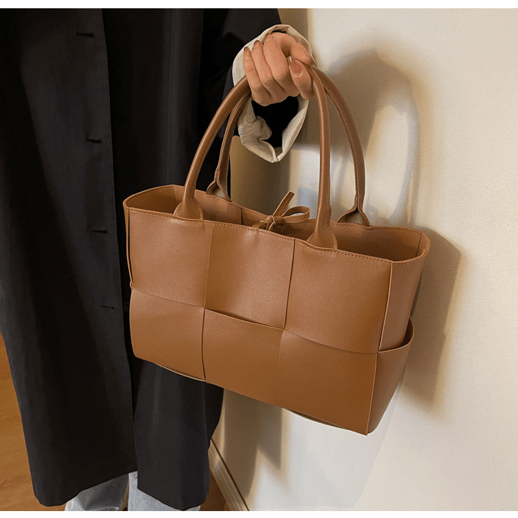 Large - capacity plaid women's handbag - zoraflux