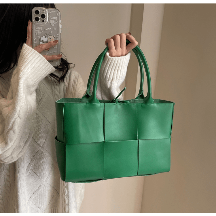 Large - capacity plaid women's handbag - zoraflux