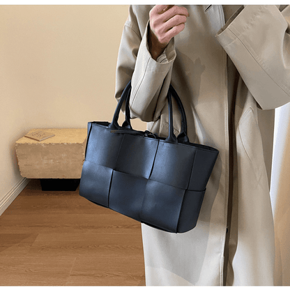 Large - capacity plaid women's handbag - zoraflux