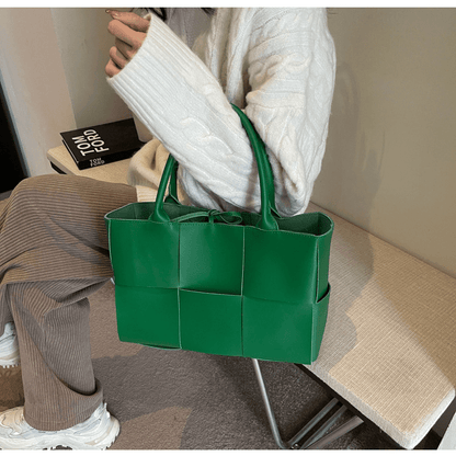 Large - capacity plaid women's handbag - zoraflux