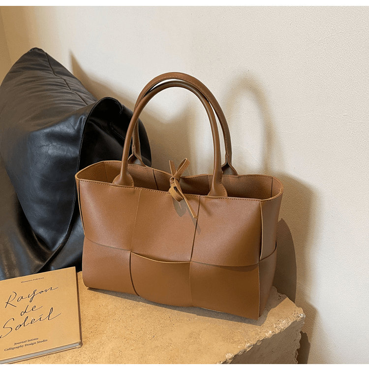 Large - capacity plaid women's handbag - zoraflux