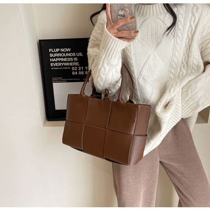 Large - capacity plaid women's handbag - zoraflux