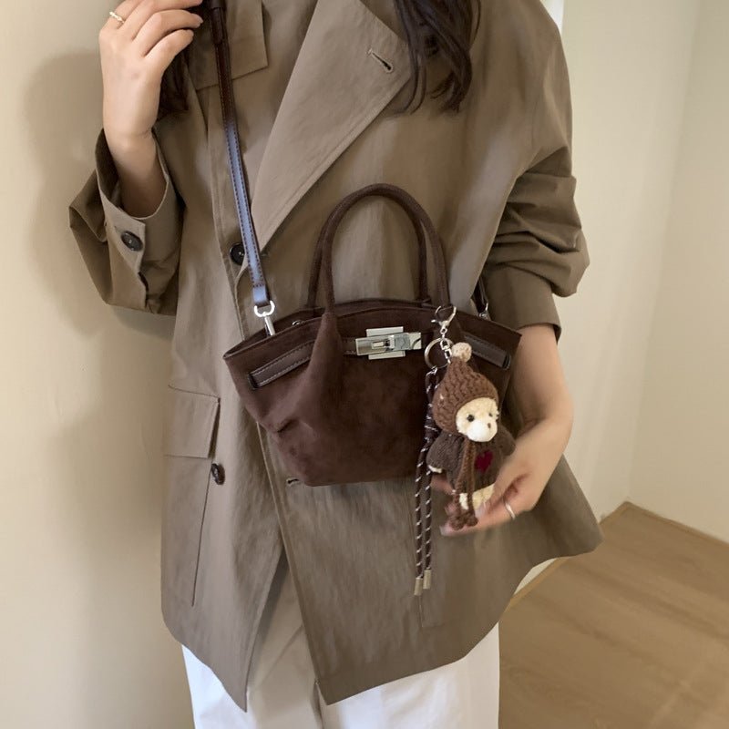 Retro and cute pendant commuter handbag - zoraflux