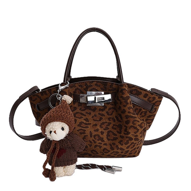 Retro and cute pendant commuter handbag - zoraflux