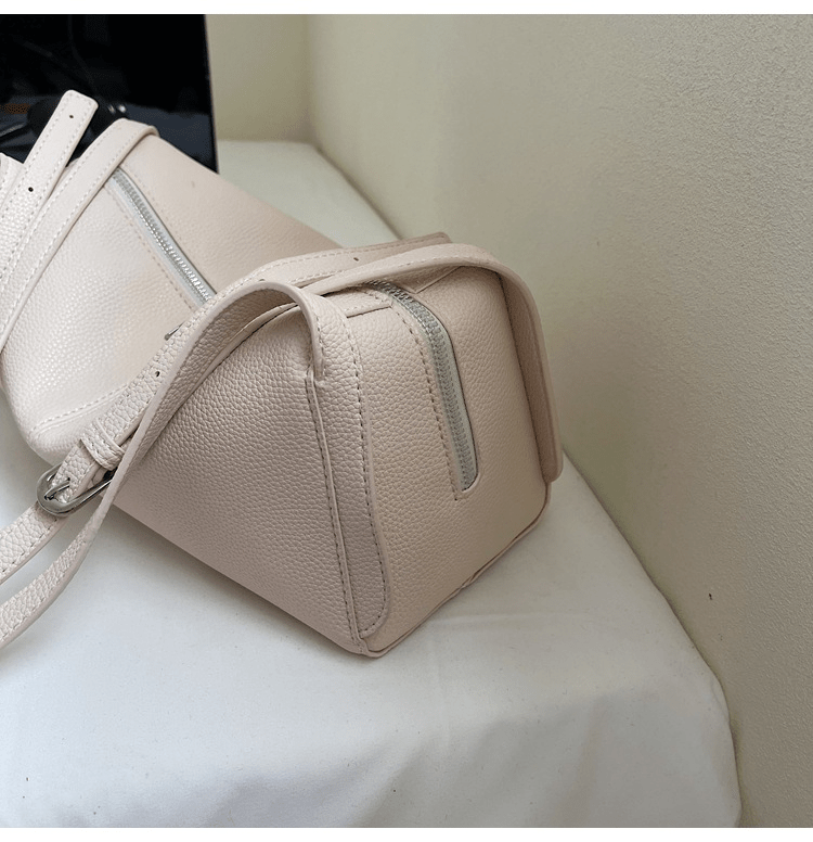 Retro underarm shoulder pillow bag - zoraflux