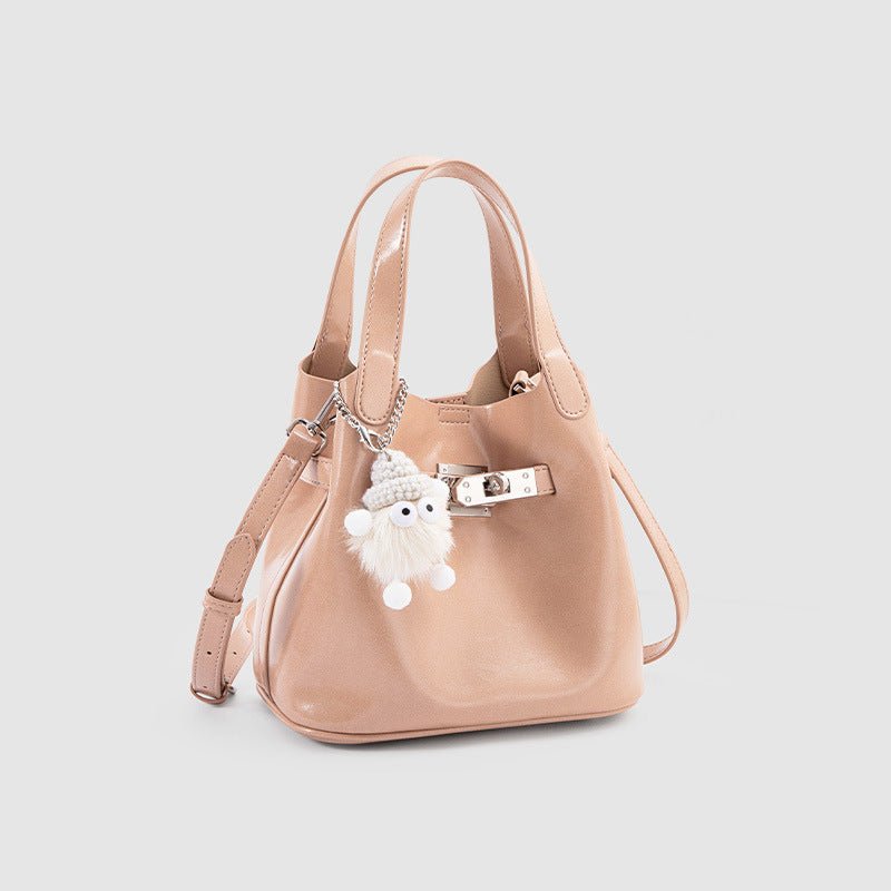 Simple clasp single shoulder with pendant - zoraflux