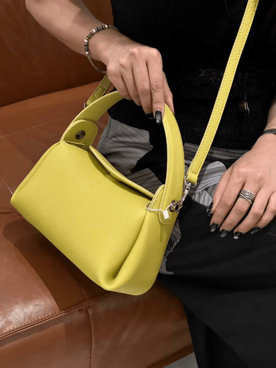 Small handbag of cigarette box type - zoraflux