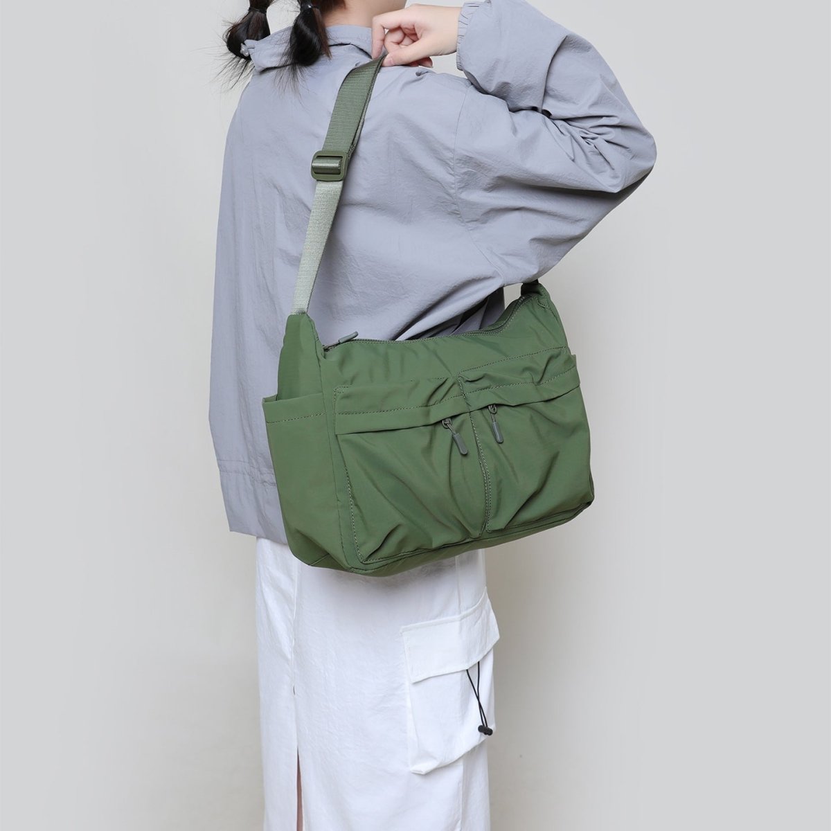 Nylon waterproof unisex fashionable outdoor bag - zoraflux