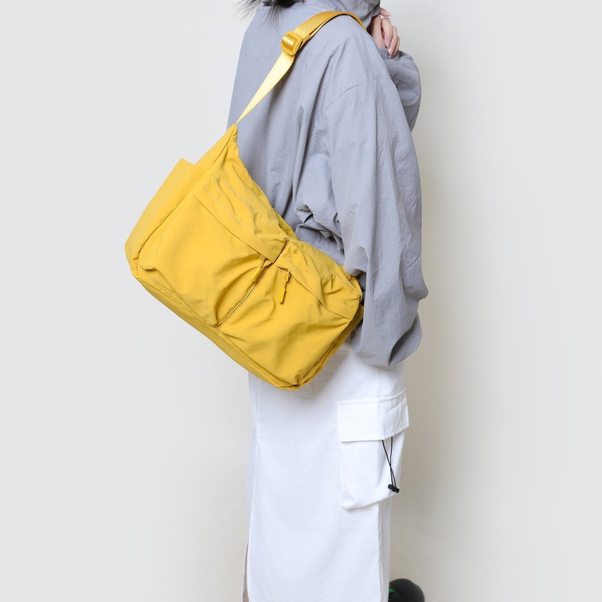 Nylon waterproof unisex fashionable outdoor bag - zoraflux