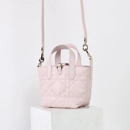 Teng lattice D letter decorated shoulder bag - zoraflux