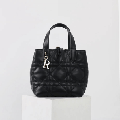 Teng lattice D letter decorated shoulder bag - zoraflux