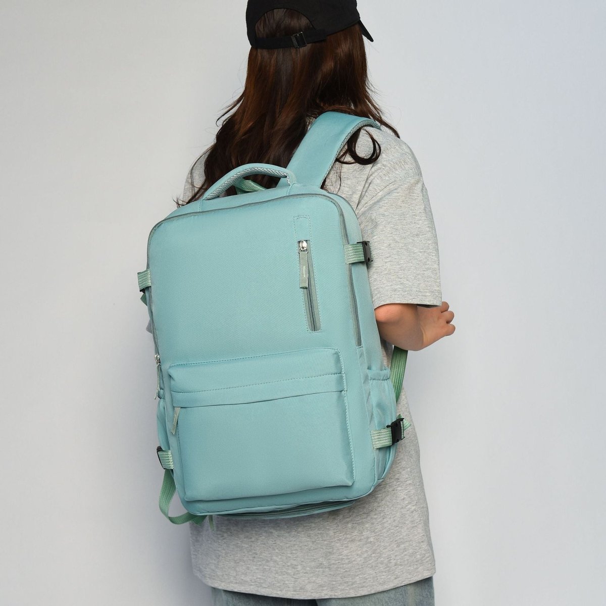 Travel light and large capacity backpack - zoraflux